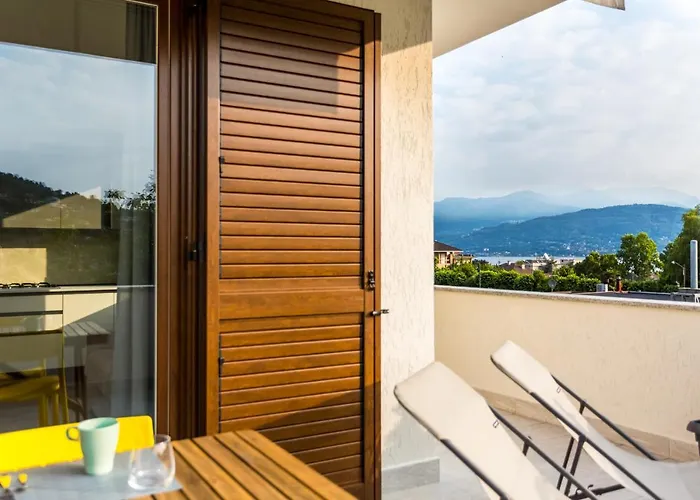 Nora Апартаменты Стреза